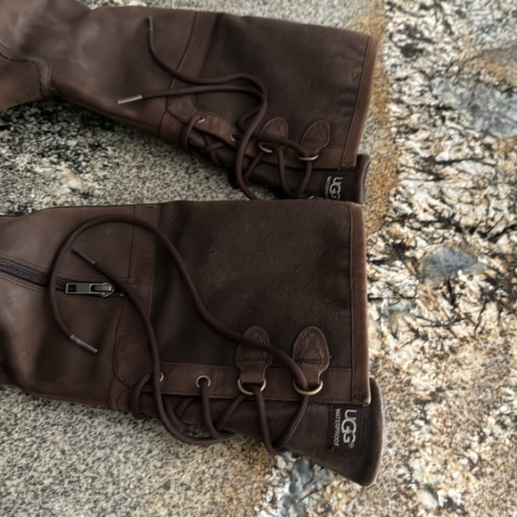 UGG boots “Elsa” tall sz 7 brown lace up - Picture 9 of 10